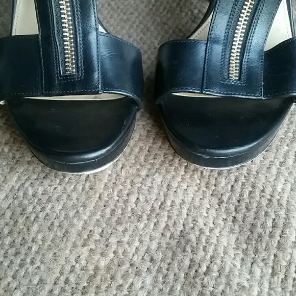 Michael Kors heels - Picture 3 of 8